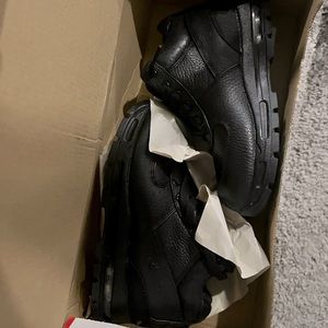 NEWNike Air Goadome ACG Leather Water proof Boots Size 1y 311567-001 EUC W/Box